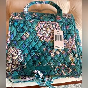 NWT Vera Bradley Grand Hanging Organizer - Peacock Garden Print
